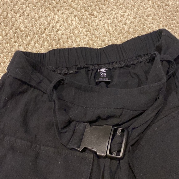 Shein High Waisted Shorts with Buckle Belt - Picture 2 of 3